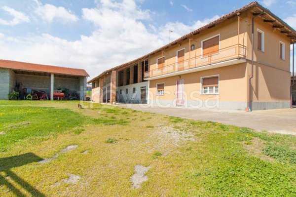 casa indipendente in vendita a Cherasco