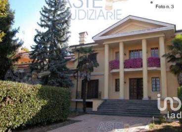 casa indipendente in vendita a Cherasco
