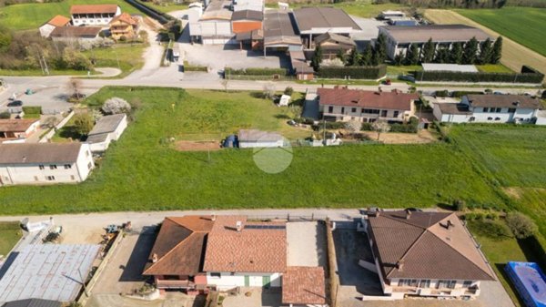 casa indipendente in vendita a Cherasco
