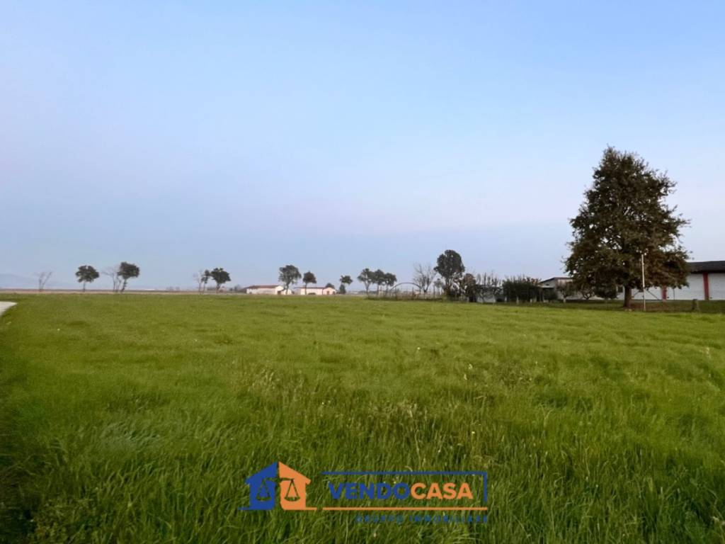 terreno agricolo in vendita a Cherasco in zona San Giovanni