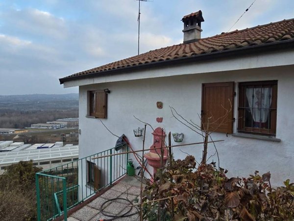 casa indipendente in vendita a Cherasco