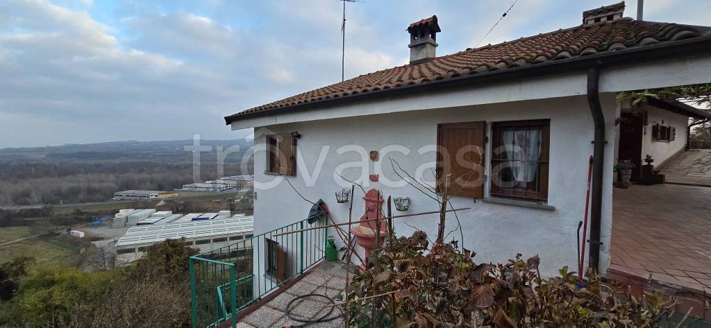 casa indipendente in vendita a Cherasco