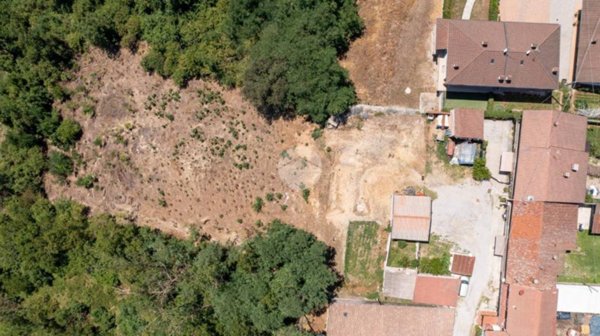 casa indipendente in vendita a Cherasco in zona Roreto