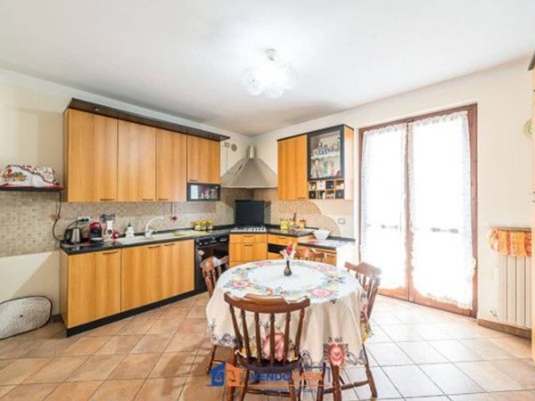 appartamento in vendita a Cherasco in zona Roreto