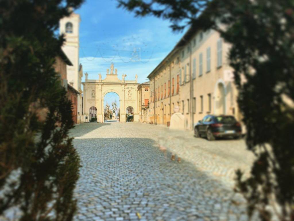 negozio in vendita a Cherasco