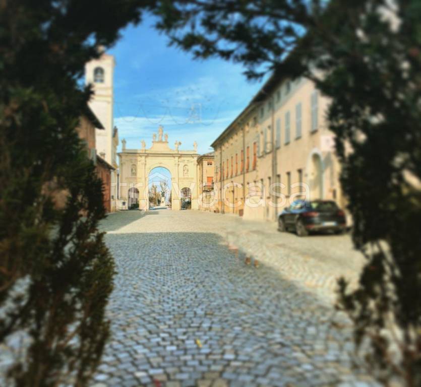 negozio in vendita a Cherasco