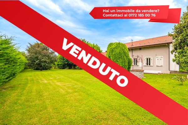 casa indipendente in vendita a Cherasco in zona Roreto