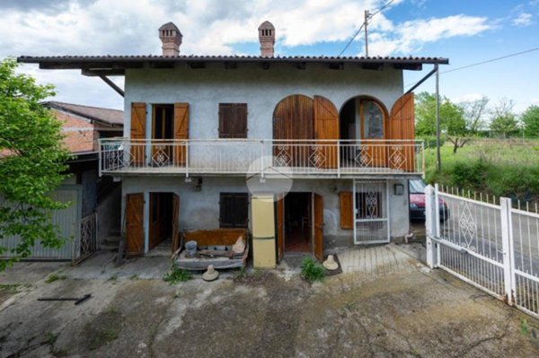 casa indipendente in vendita a Cherasco in zona San Bartolomeo