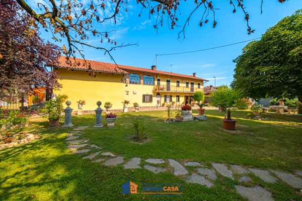 casa indipendente in vendita a Cherasco