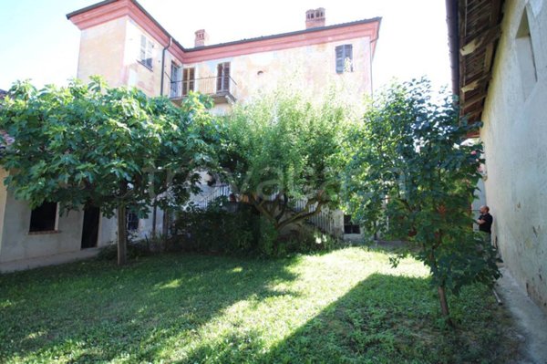 casa indipendente in vendita a Cherasco