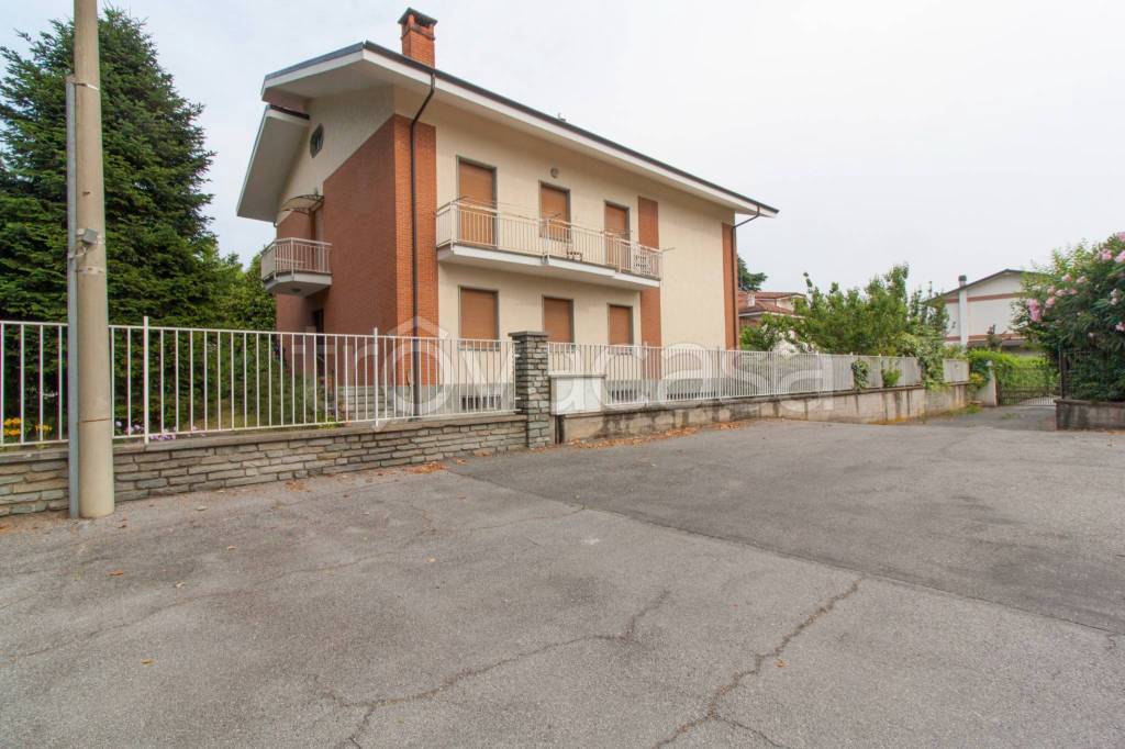 casa indipendente in vendita a Cherasco