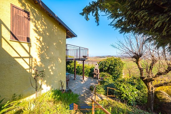 casa indipendente in vendita a Cherasco