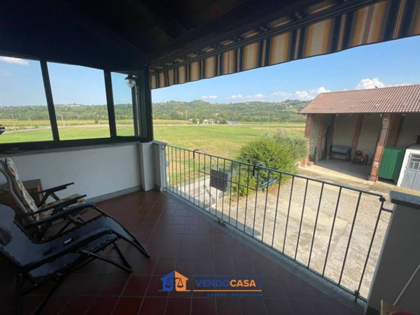 casa indipendente in vendita a Cherasco