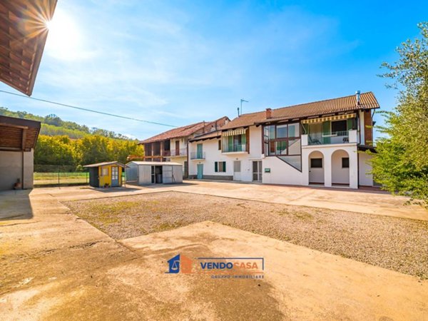 casa indipendente in vendita a Cherasco