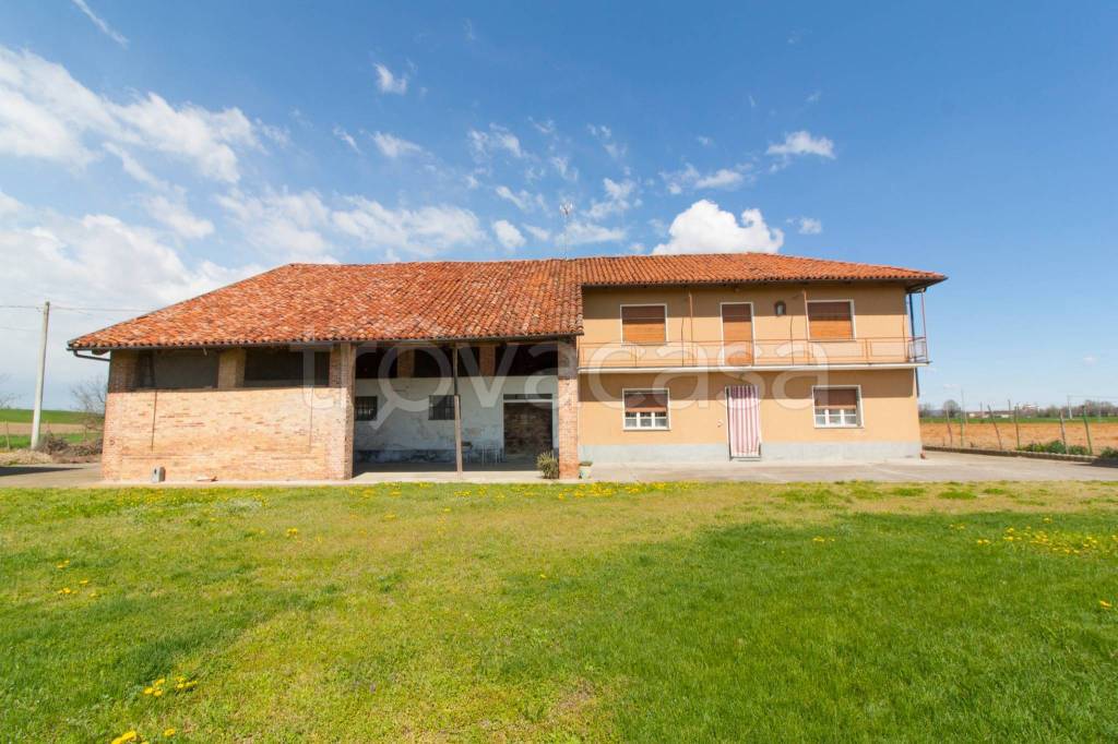 casa indipendente in vendita a Cherasco