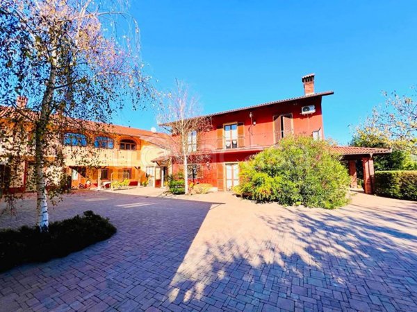 casa indipendente in vendita a Cherasco