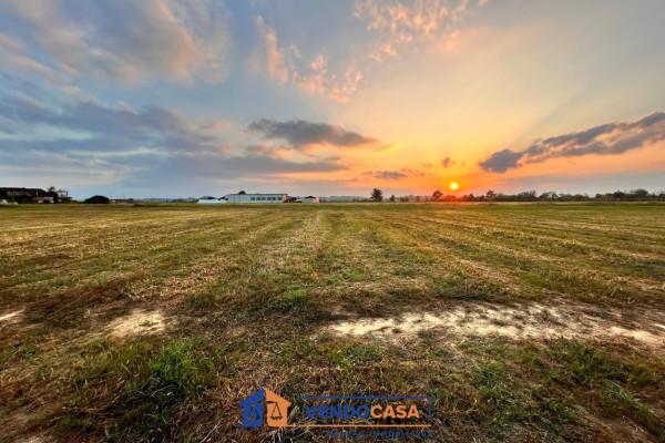 casa indipendente in vendita a Cherasco in zona San Giovanni