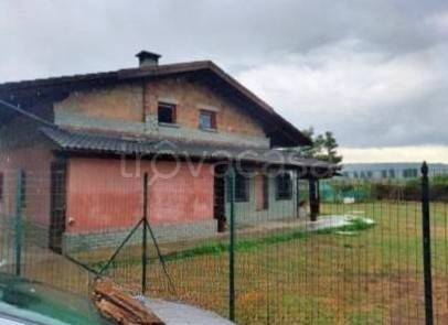 casa indipendente in vendita a Cherasco