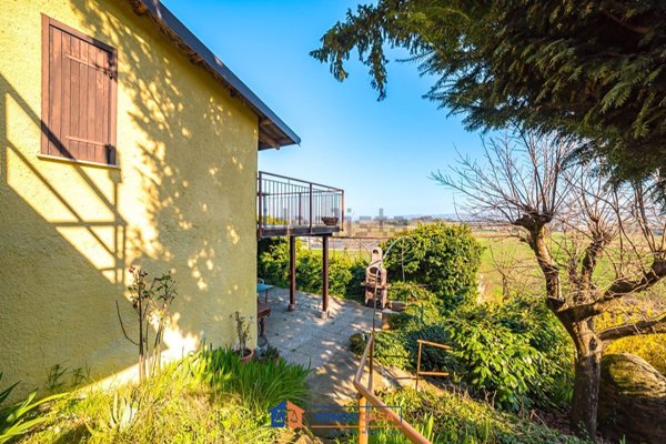 locale di sgombero in vendita a Cherasco