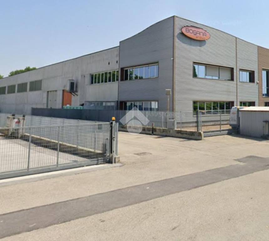 locale commerciale in vendita a Cherasco