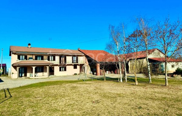 casa indipendente in vendita a Cherasco