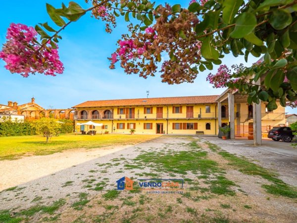 casa indipendente in vendita a Cherasco