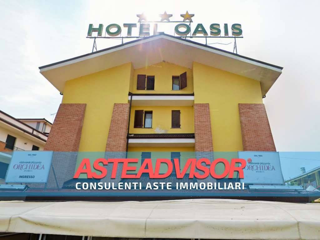 negozio in vendita a Cherasco in zona Roreto