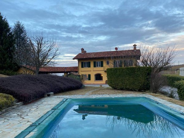 casa indipendente in vendita a Cherasco in zona San Bartolomeo