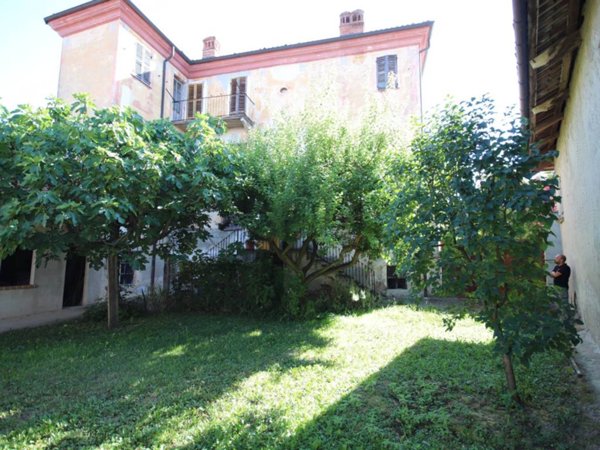 casa indipendente in vendita a Cherasco