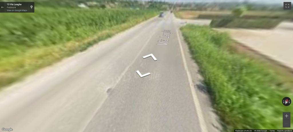 locale commerciale in vendita a Cherasco in zona Roreto