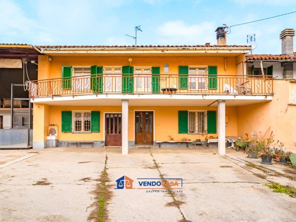 casa indipendente in vendita a Cherasco