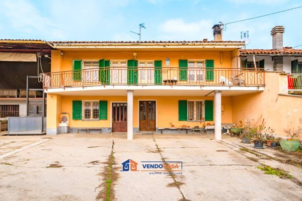 casa indipendente in vendita a Cherasco