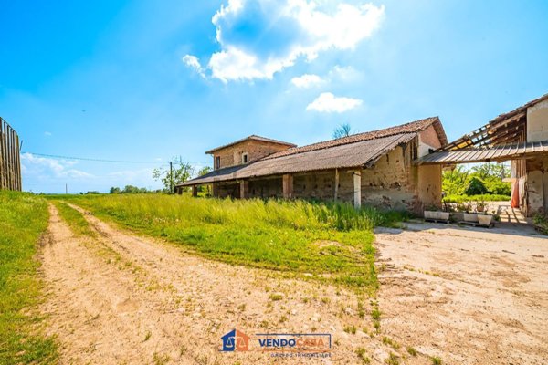 casa indipendente in vendita a Cherasco