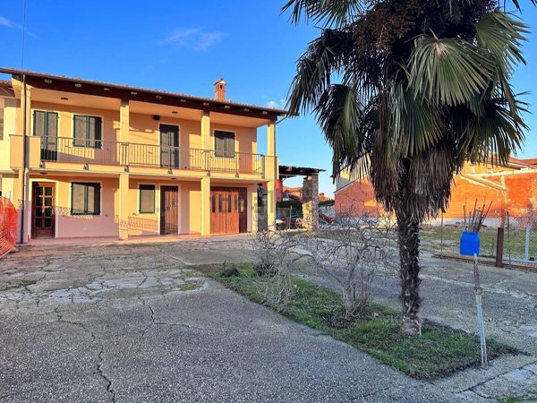 casa indipendente in vendita a Cherasco in zona Cappellazzo
