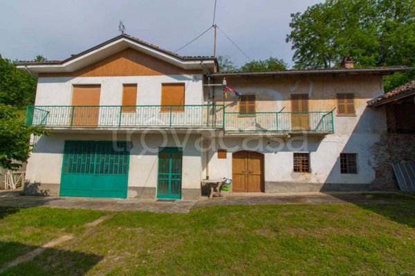 casa indipendente in vendita a Cherasco