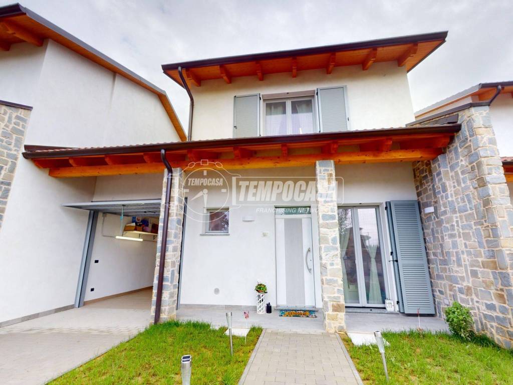 casa indipendente in vendita a Cherasco