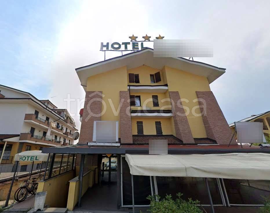 negozio in vendita a Cherasco in zona Roreto