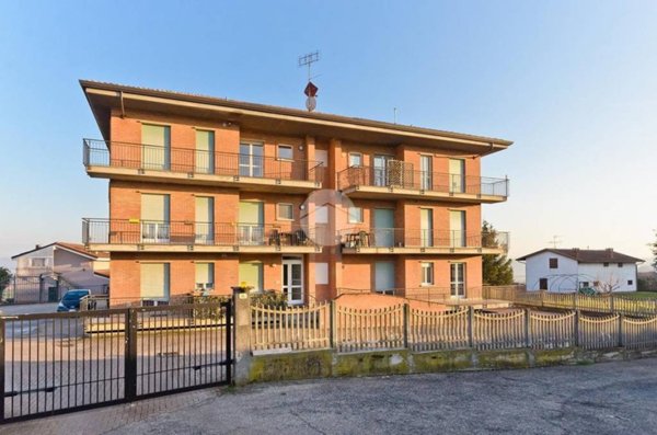 appartamento in vendita a Cherasco in zona Roreto