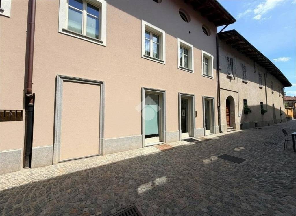 negozio in vendita a Cherasco