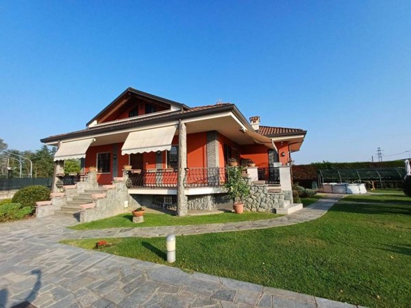 casa indipendente in vendita a Cherasco