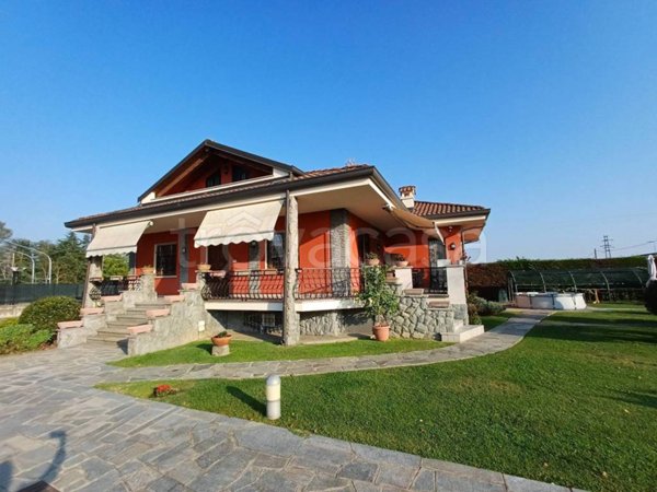 casa indipendente in vendita a Cherasco