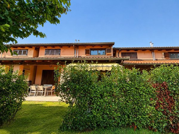 casa indipendente in vendita a Cherasco in zona San Bartolomeo