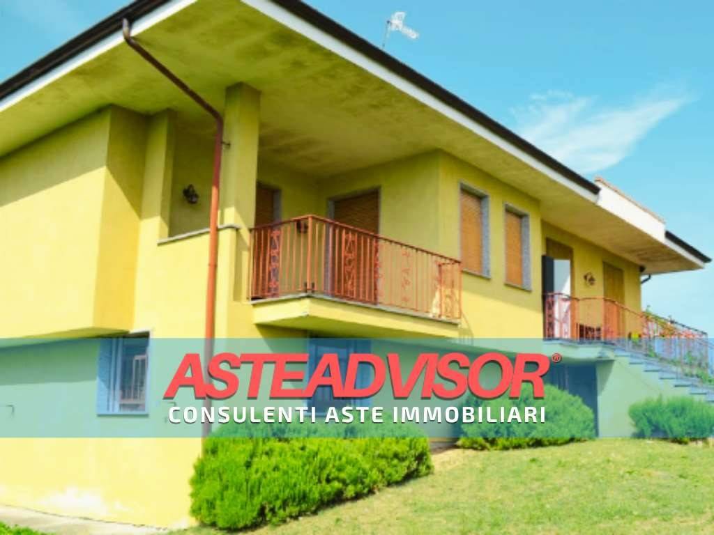 casa indipendente in vendita a Cherasco