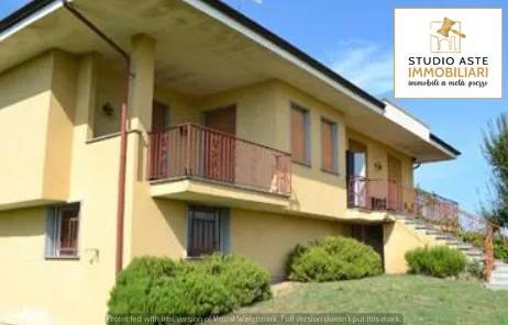 casa indipendente in vendita a Cherasco
