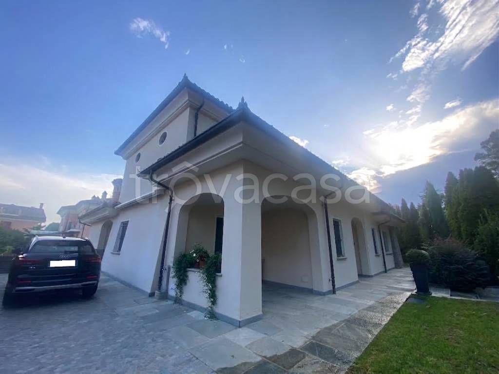 casa indipendente in vendita a Cherasco