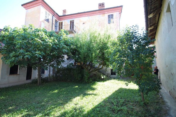 casa indipendente in vendita a Cherasco