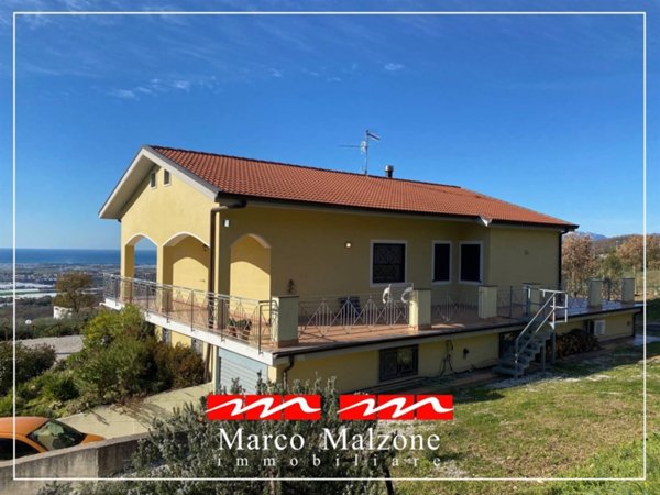 casa indipendente in vendita a Montecorvino Pugliano in zona Santa Tecla