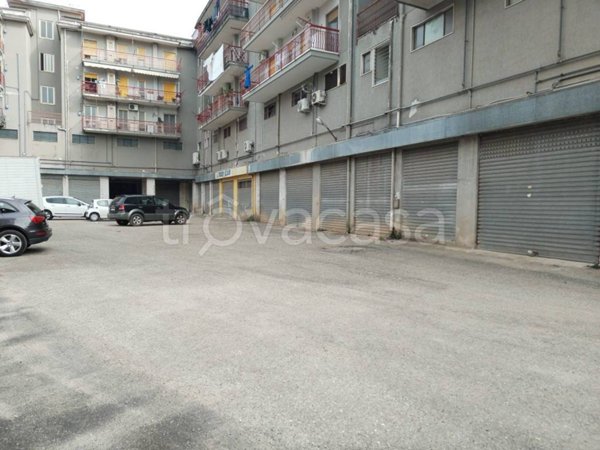 locale commerciale in vendita a Montecorvino Pugliano in zona Bivio Pratole