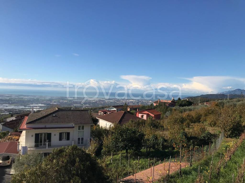 casa indipendente in vendita a Montecorvino Pugliano