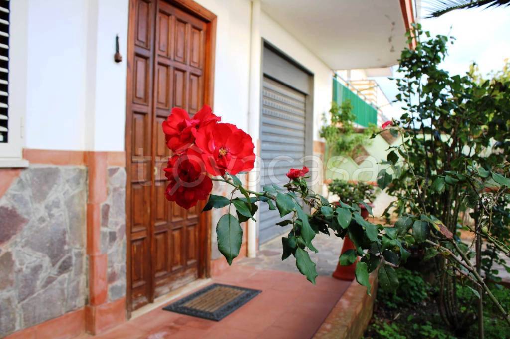 casa indipendente in vendita a Montecorvino Pugliano in zona Santa Tecla
